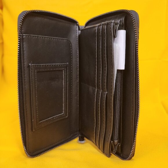 Betsey Johnson Black Quilted Daisy Flower Spring Wallet Wristlet Zip Around NEW - Picture 11 of 13